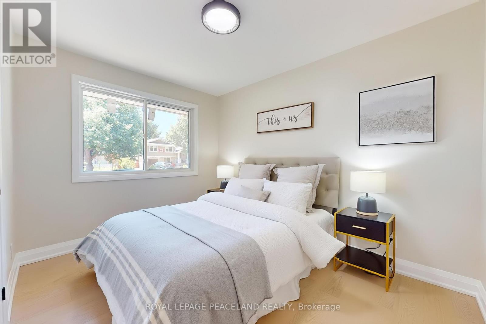 Photo 18 of 1223 Redbank Crescent, Oakville ON