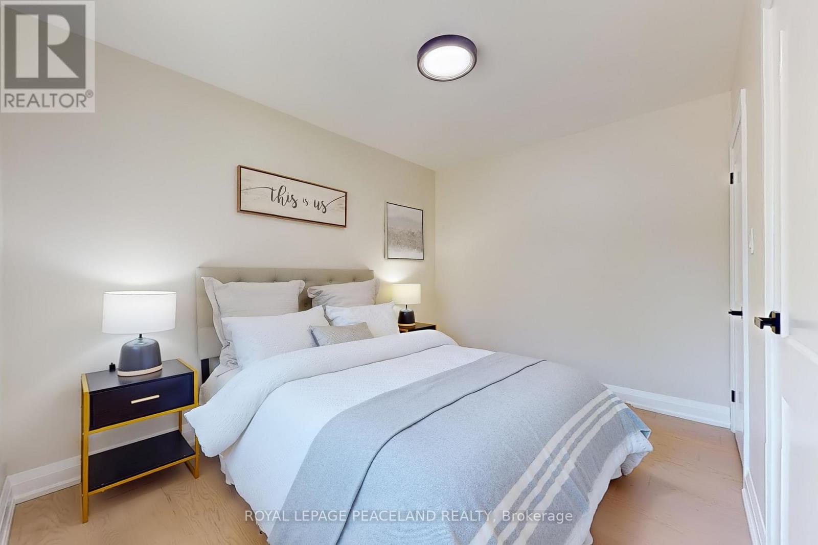 Photo 23 of 1223 Redbank Crescent, Oakville ON