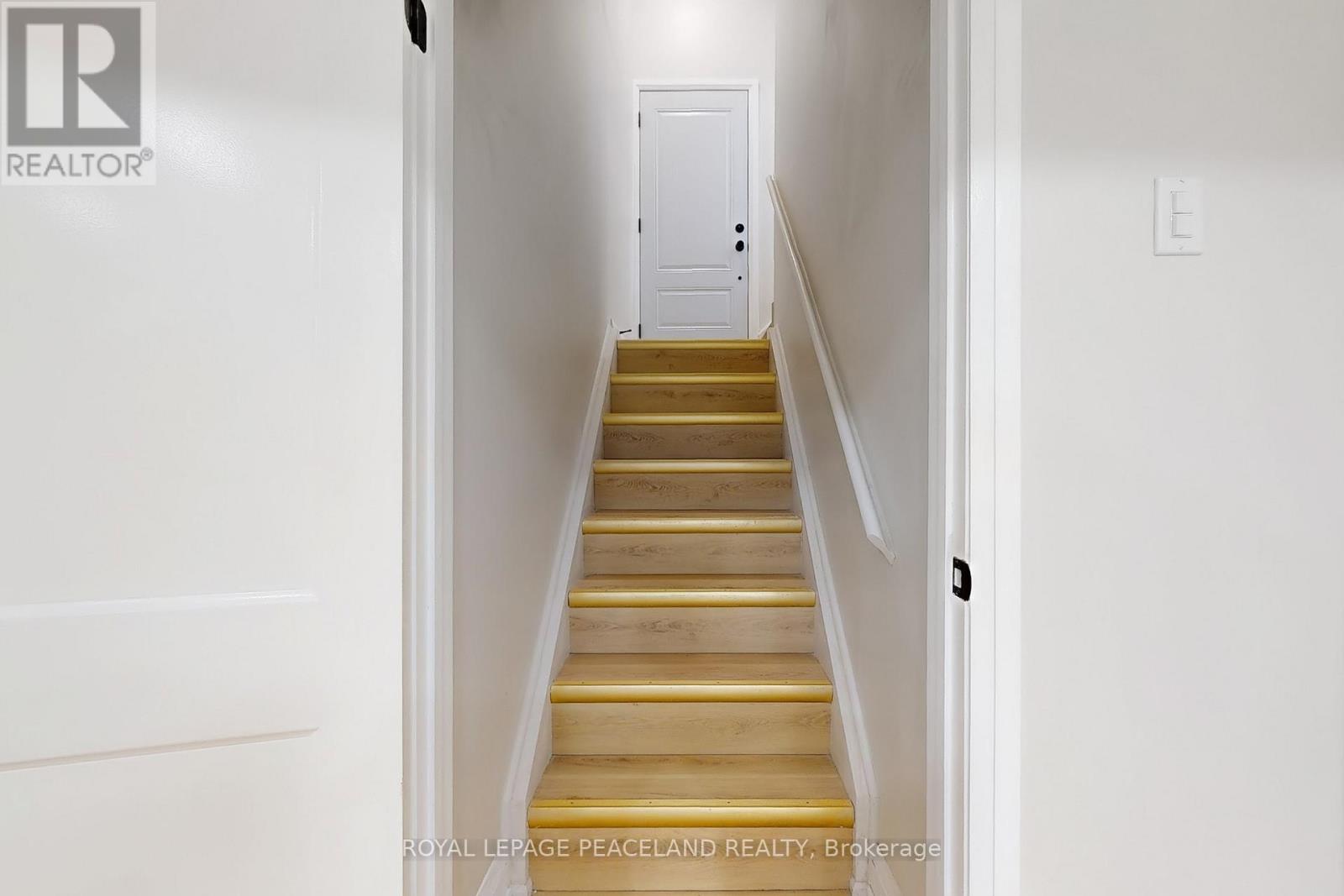 Photo 21 of 1223 Redbank Crescent, Oakville ON