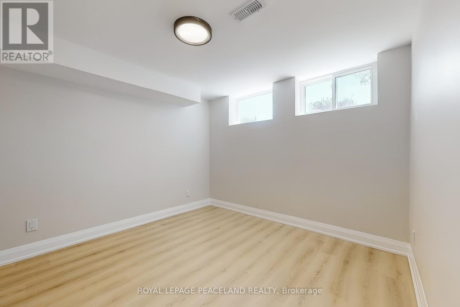 Photo 39 of 1223 Redbank Crescent, Oakville ON