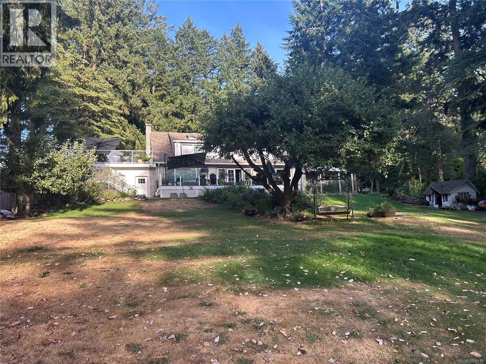 Photo 5 of 5182 Santa Clara Ave, Saanich BC