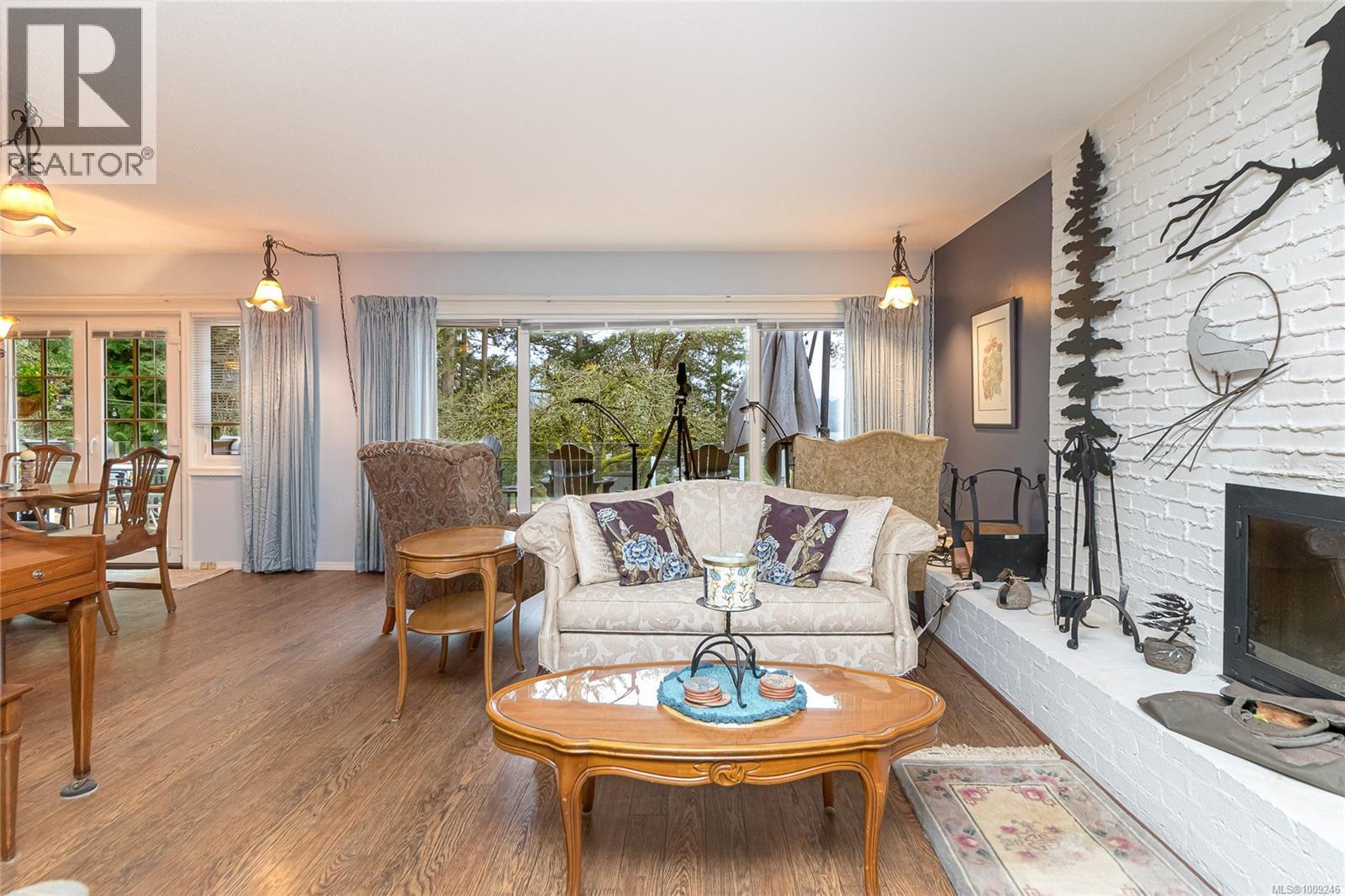 Photo 60 of 5182 Santa Clara Ave, Saanich BC