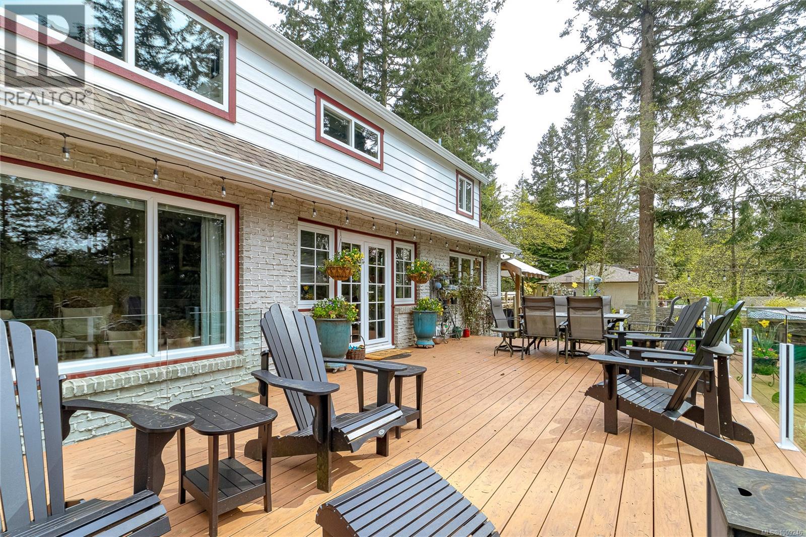 Photo 46 of 5182 Santa Clara Ave, Saanich BC
