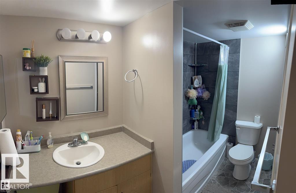 Photo 10 of 210 20 Alpine Pl, St Albert AB