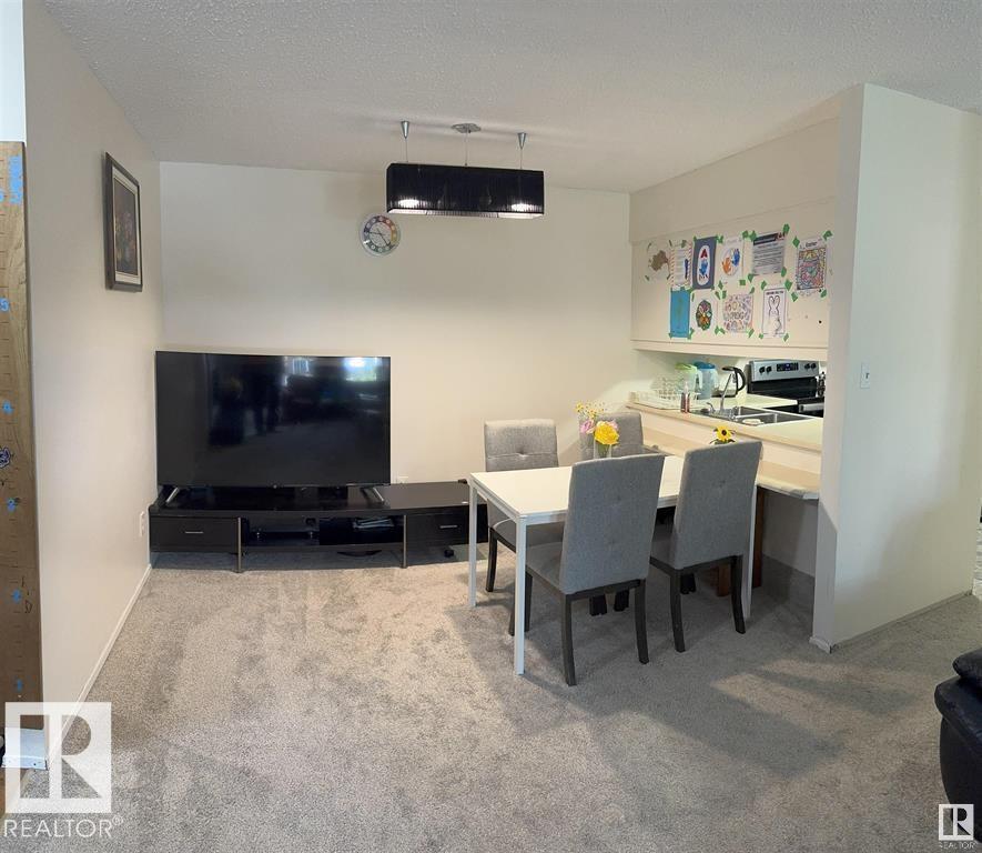Photo 6 of 210 20 Alpine Pl, St Albert AB