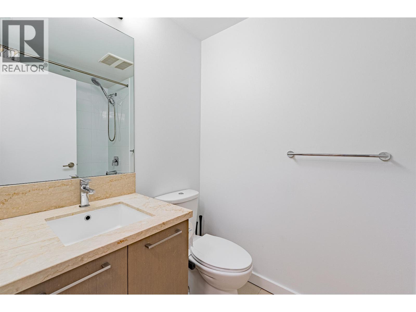 Photo 11 of 3804 3080 Lincoln Avenue, Coquitlam BC