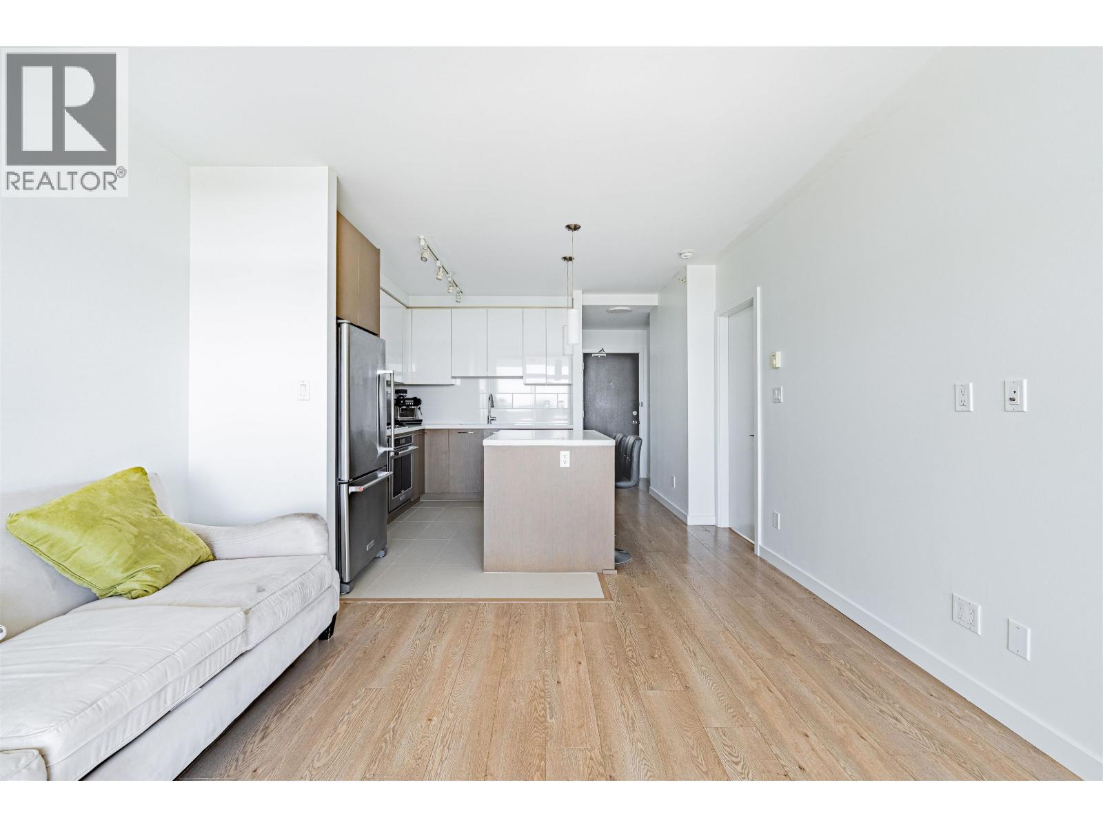 Photo 5 of 3804 3080 Lincoln Avenue, Coquitlam BC