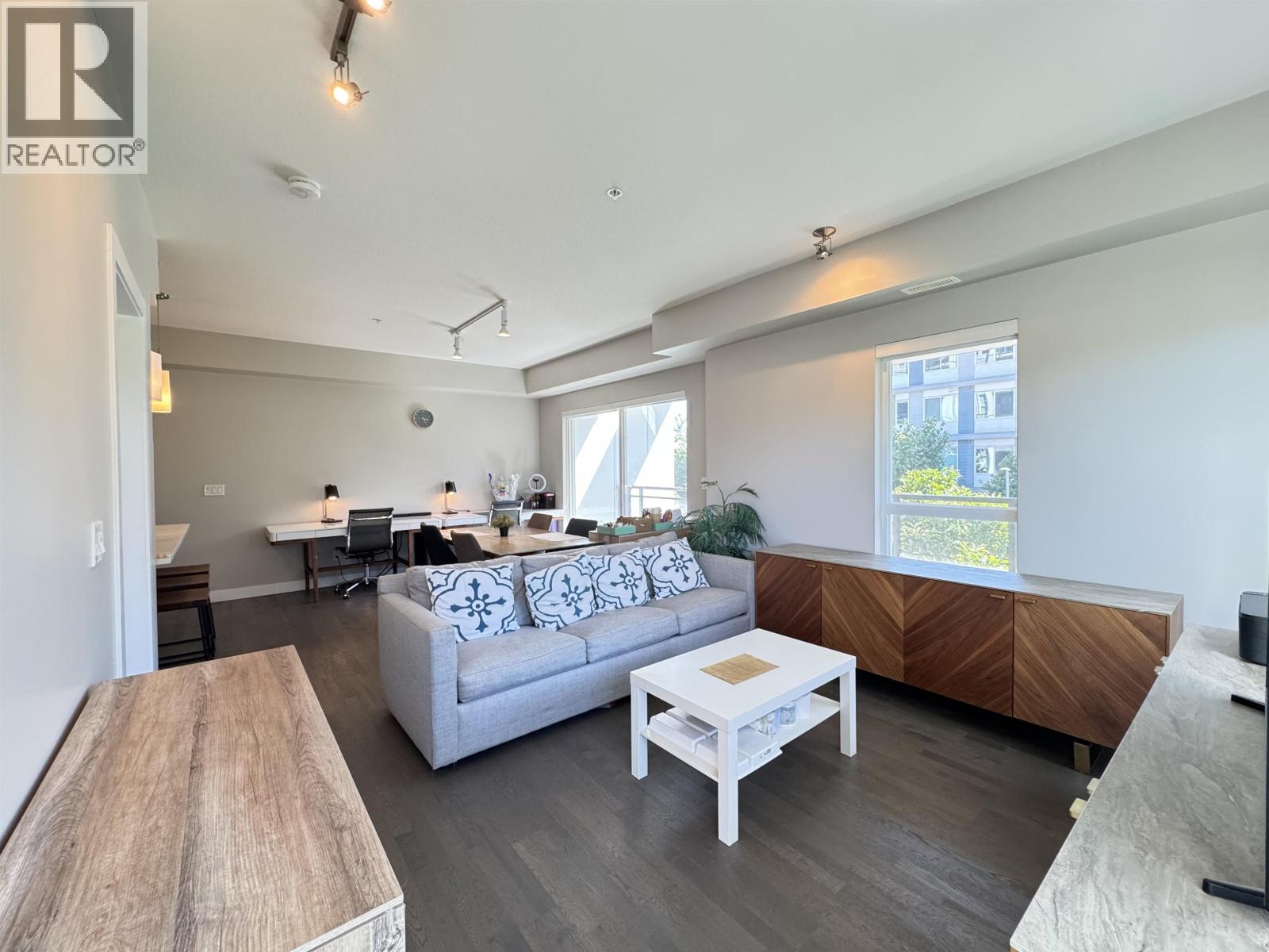 Photo 17 of 206 10033 River Drive, Richmond BC