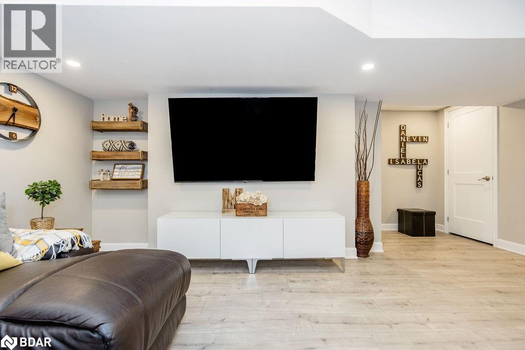 Photo 26 of 1175 Carson Road, Springwater ON