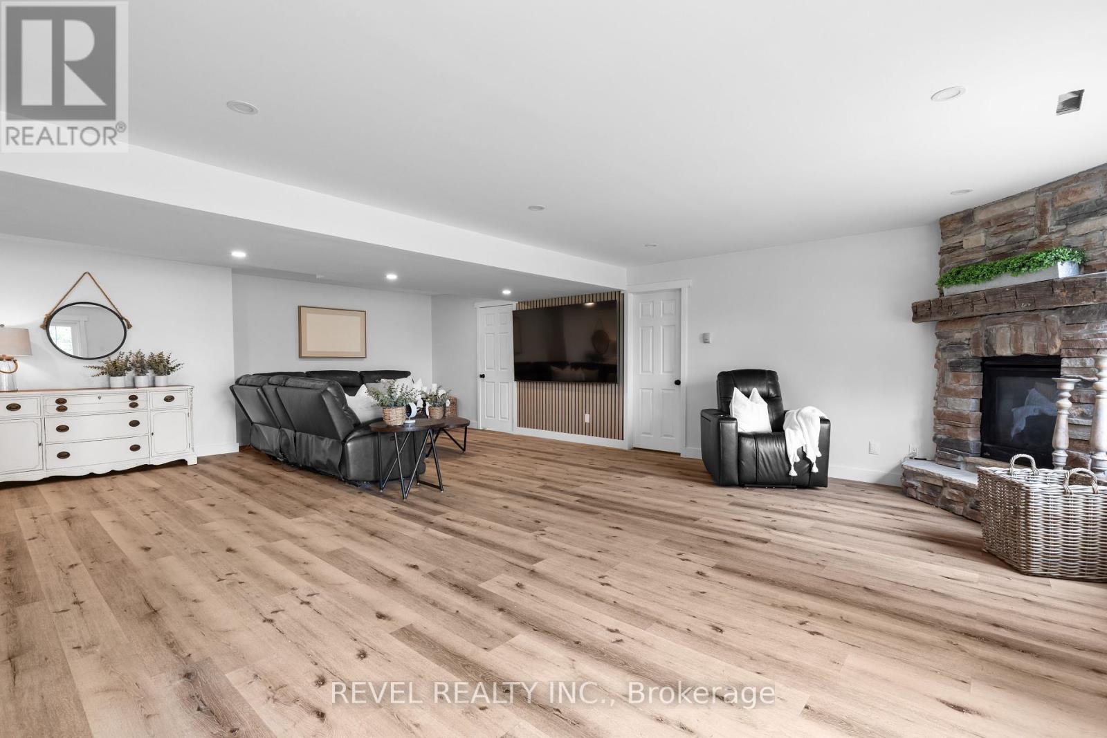Photo 26 of 4 Aino Beach Road, Kawartha Lakes ON