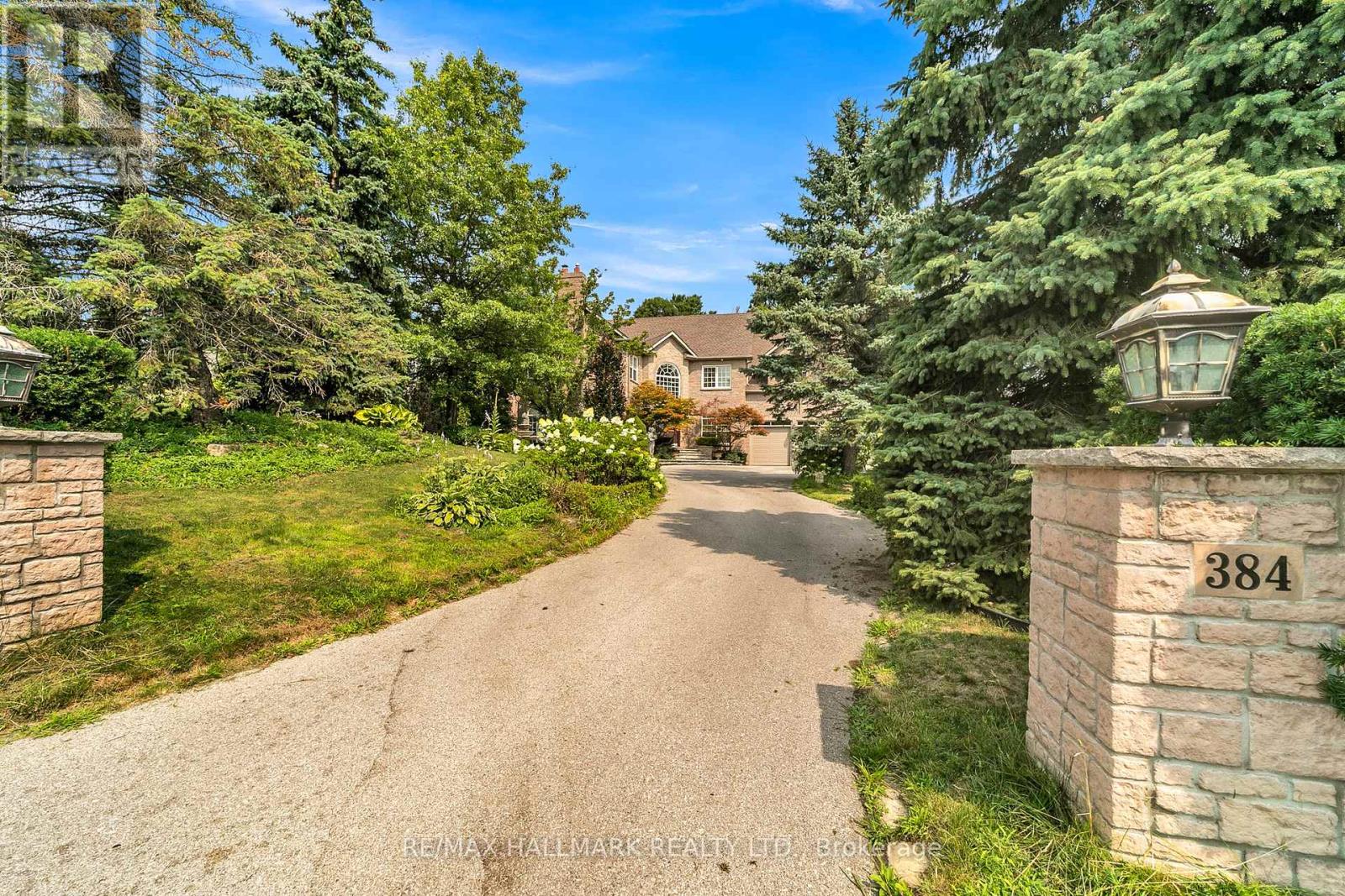 Photo 50 of 384 Kennedy Street W, Aurora ON