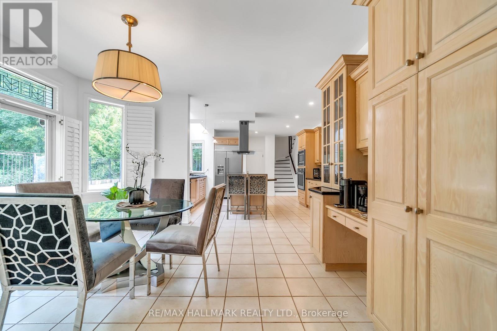 Photo 29 of 384 Kennedy Street W, Aurora ON