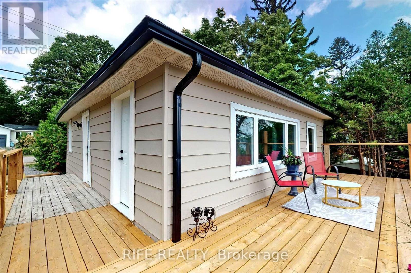 Photo 31 of 41 Connor Drive, Whitchurchstouffville ON