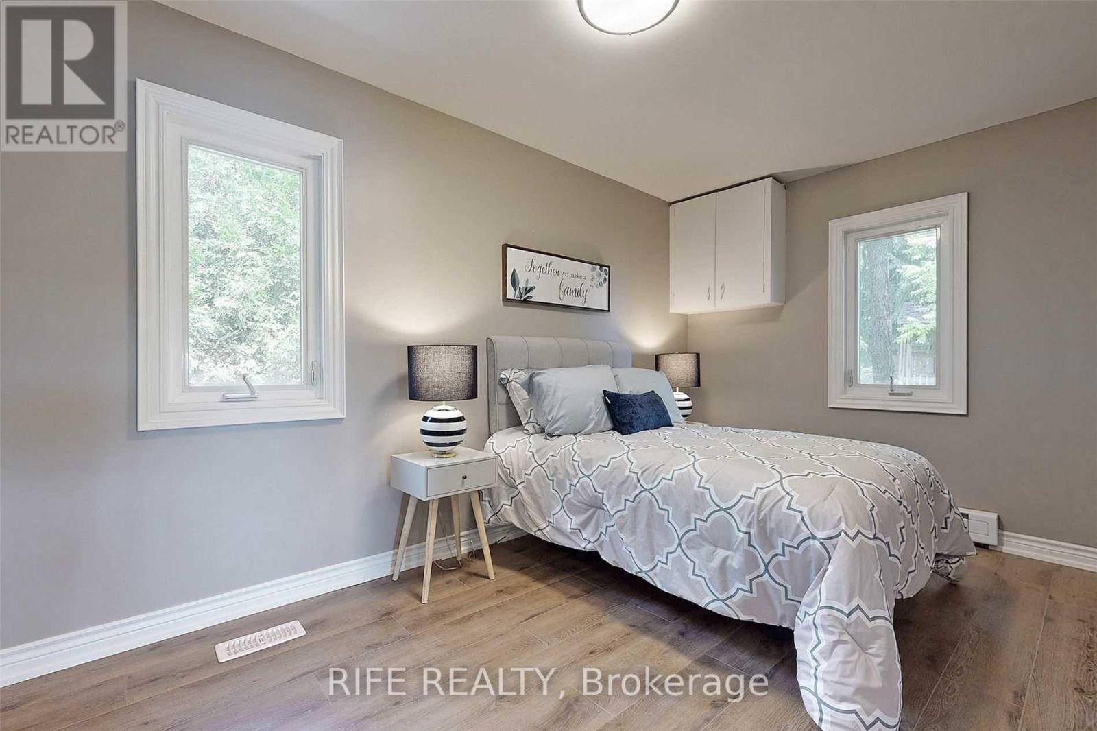 Photo 27 of 41 Connor Drive, Whitchurchstouffville ON