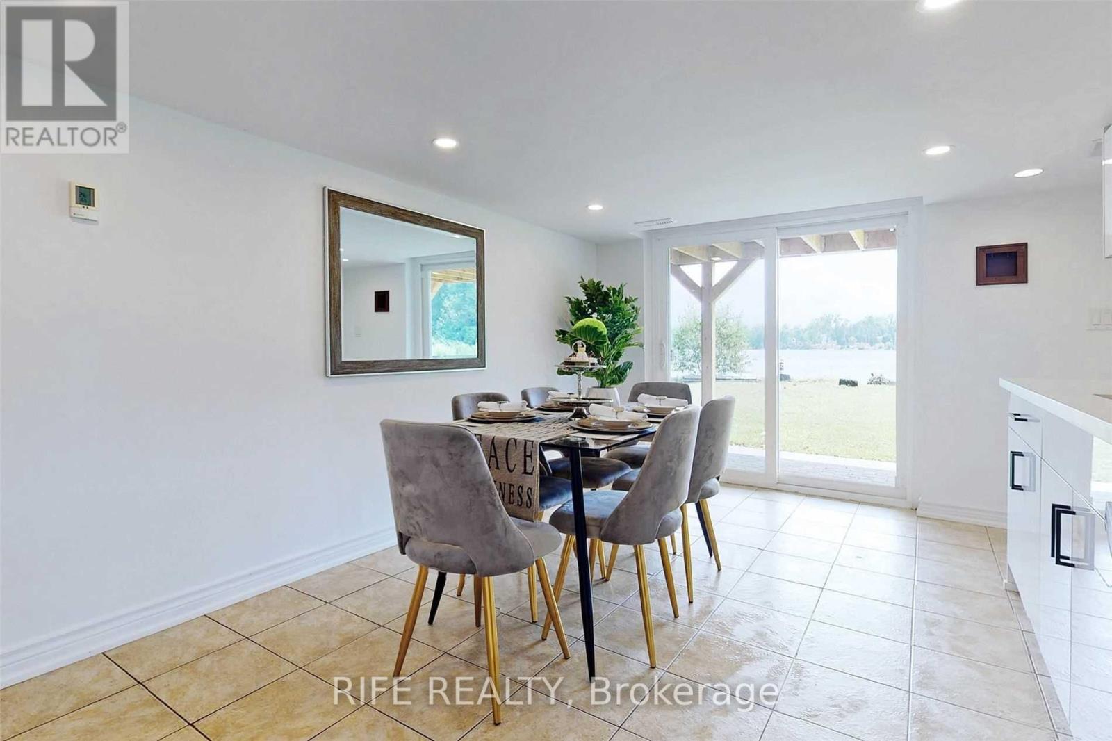 Photo 13 of 41 Connor Drive, Whitchurchstouffville ON