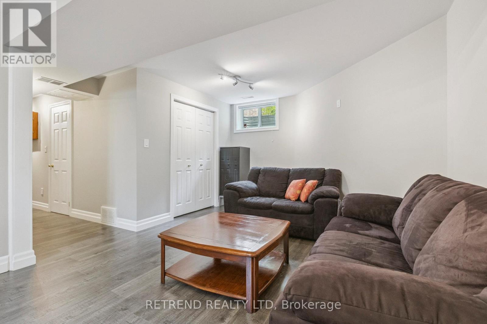 Photo 31 of 134 Queen Charlotte Crescent, Kitchener ON