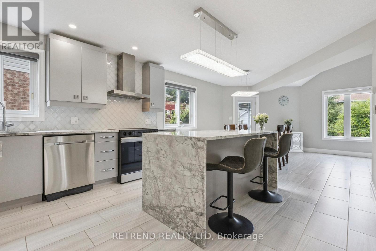 Photo 1 of 134 Queen Charlotte Crescent, Kitchener ON