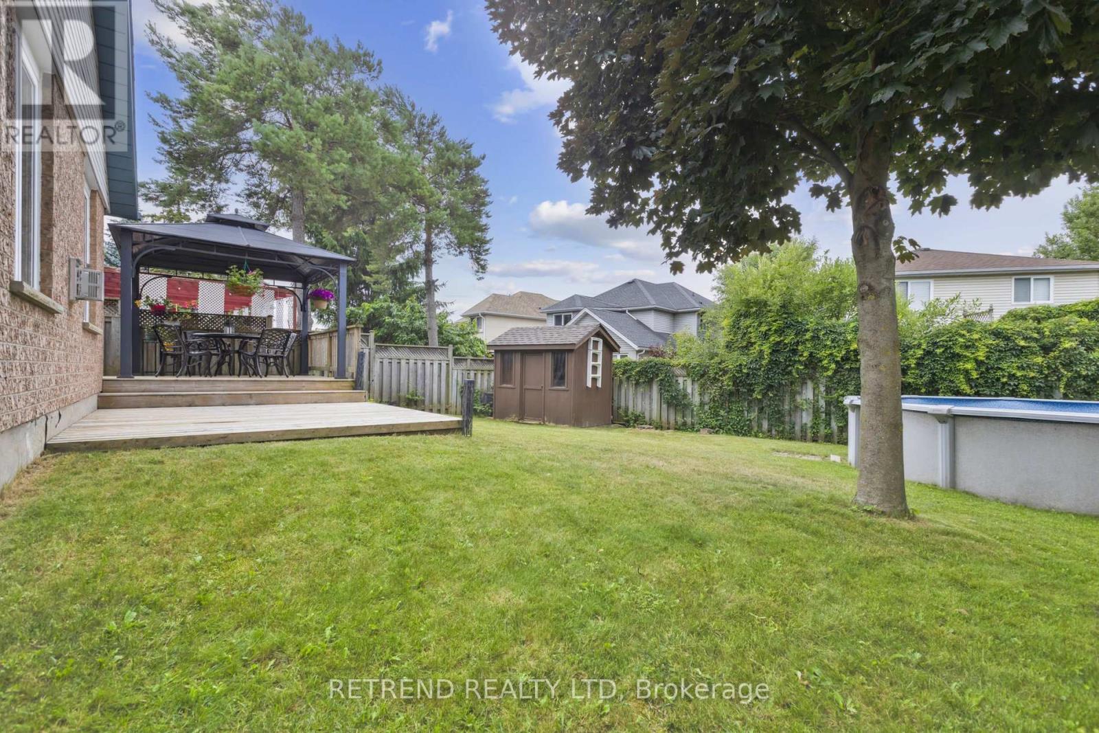 Photo 15 of 134 Queen Charlotte Crescent, Kitchener ON