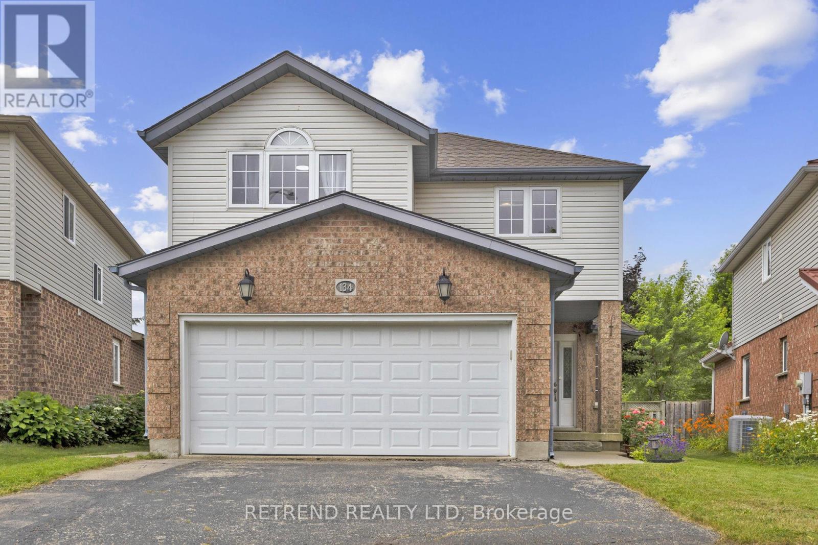Photo 22 of 134 Queen Charlotte Crescent, Kitchener ON
