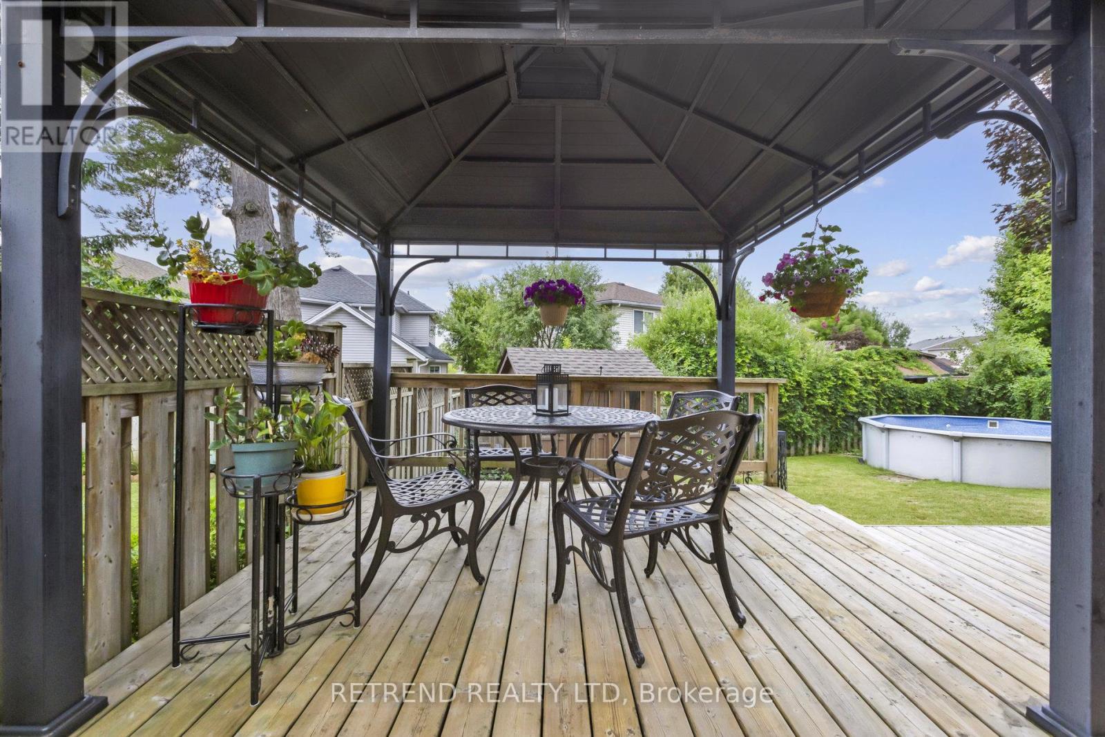 Photo 10 of 134 Queen Charlotte Crescent, Kitchener ON
