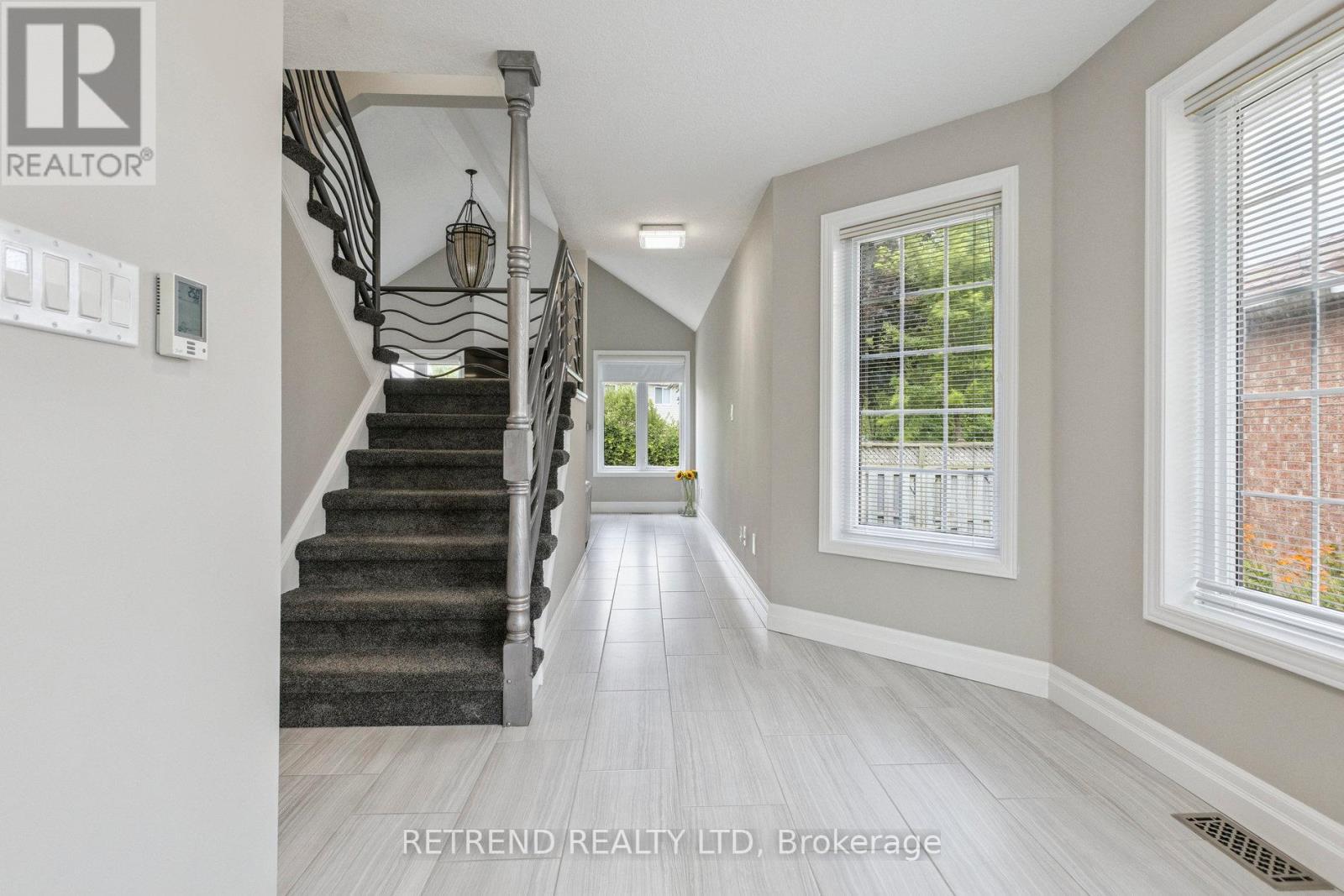 Photo 2 of 134 Queen Charlotte Crescent, Kitchener ON