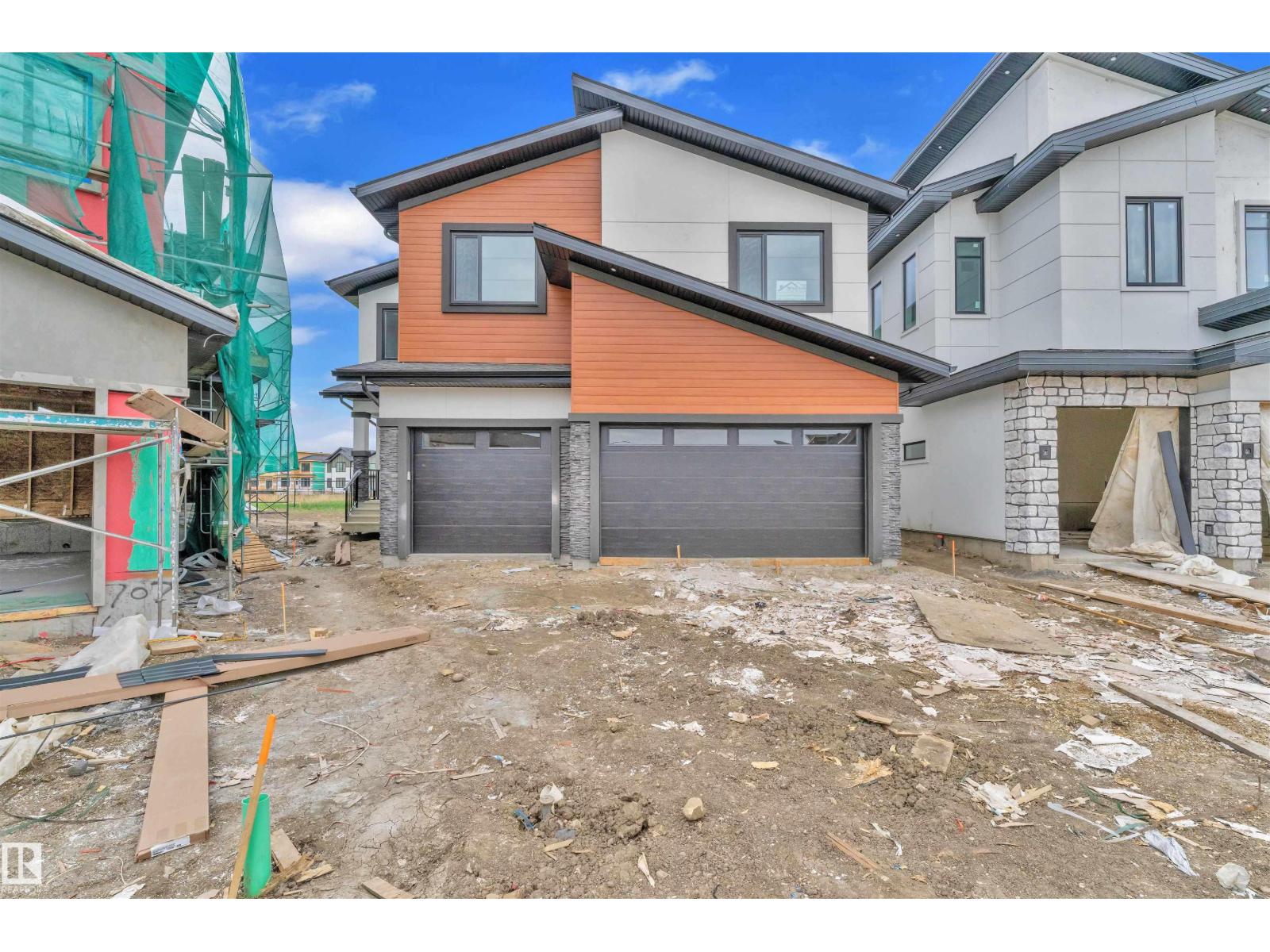 Photo 2 of 703 166 Av Ne, Edmonton AB