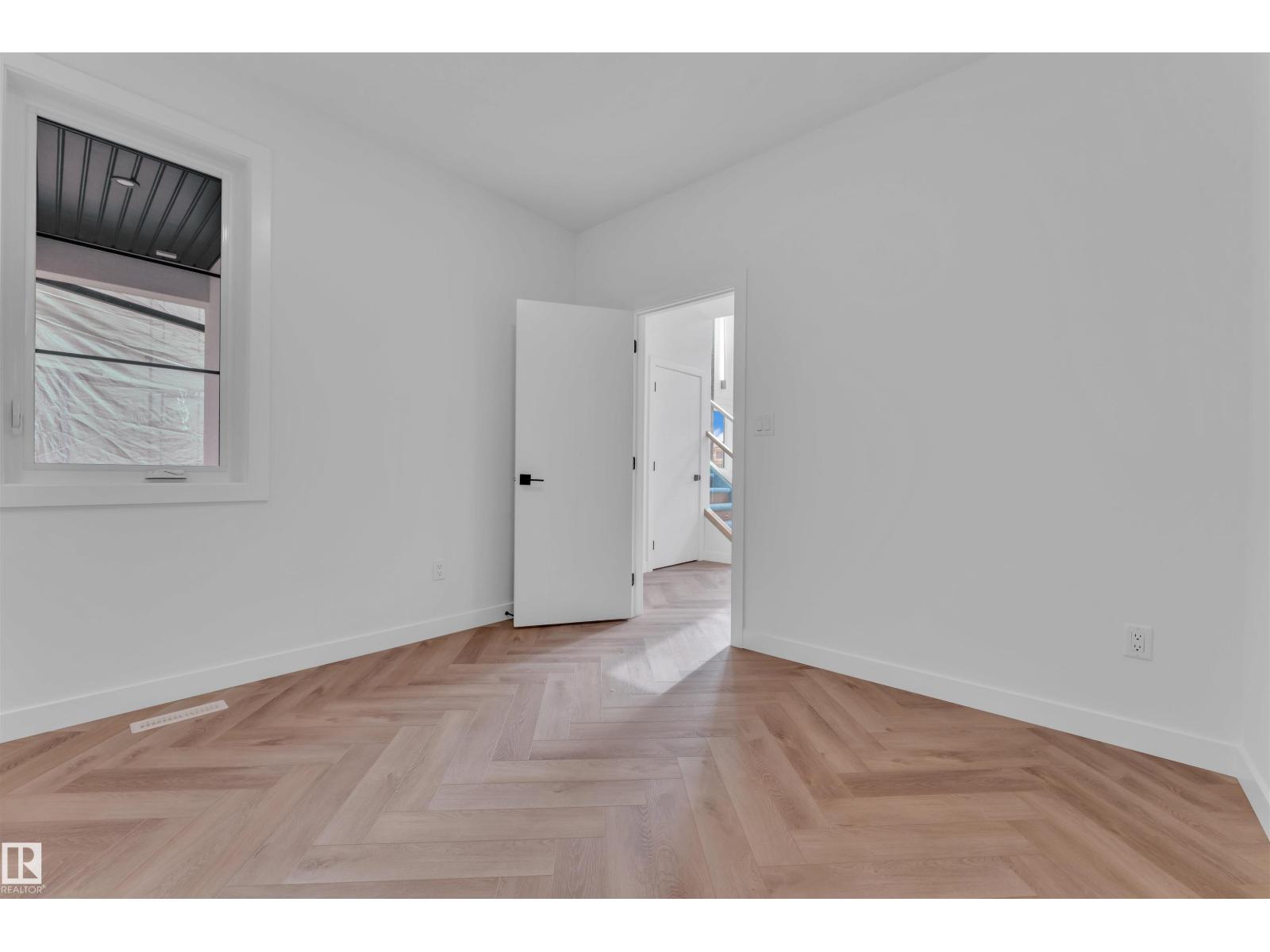 Photo 19 of 703 166 Av Ne, Edmonton AB