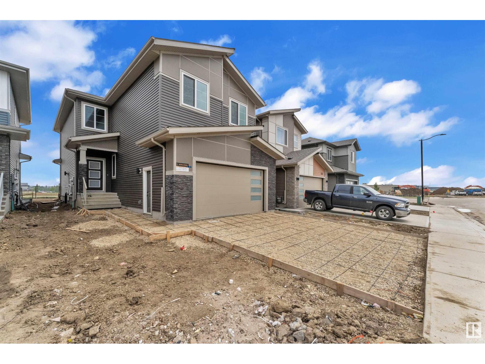 Photo 4 of 404 Pine Pt, Leduc AB
