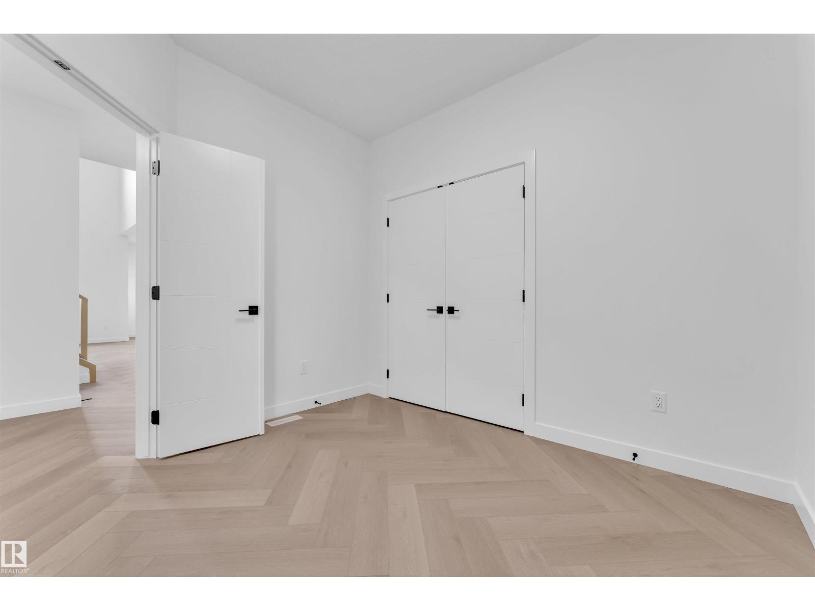 Photo 9 of 404 Pine Pt, Leduc AB