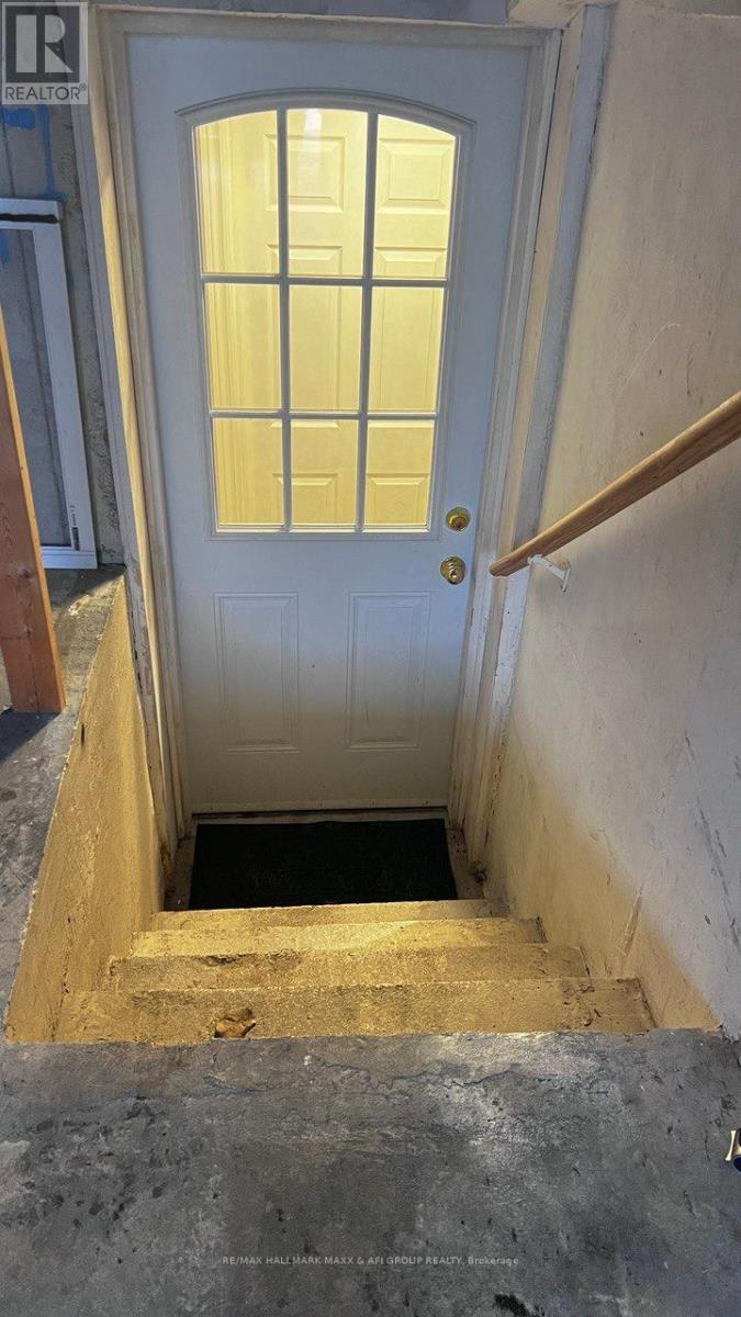 Photo 2 of Bsmt 157 Amulet Crescent, Richmond Hill ON