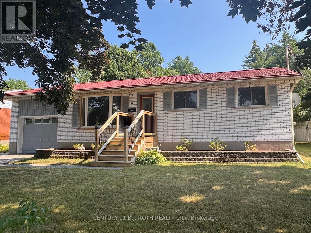 Photo 31 of 67 Orma Drive, Orillia ON