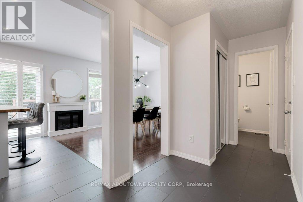 Photo 7 of 3133 Abernathy Way, Oakville ON