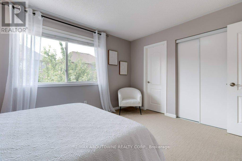 Photo 14 of 3133 Abernathy Way, Oakville ON