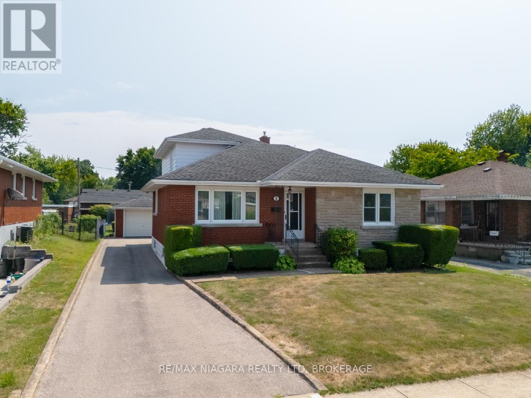 Photo 1 of 22 South Crescent, Port Colborne ON