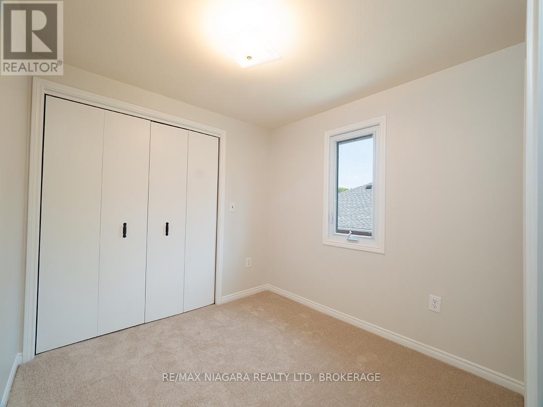 Photo 22 of 22 South Crescent, Port Colborne ON