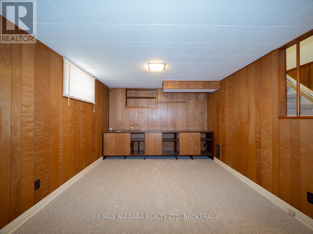 Photo 27 of 22 South Crescent, Port Colborne ON