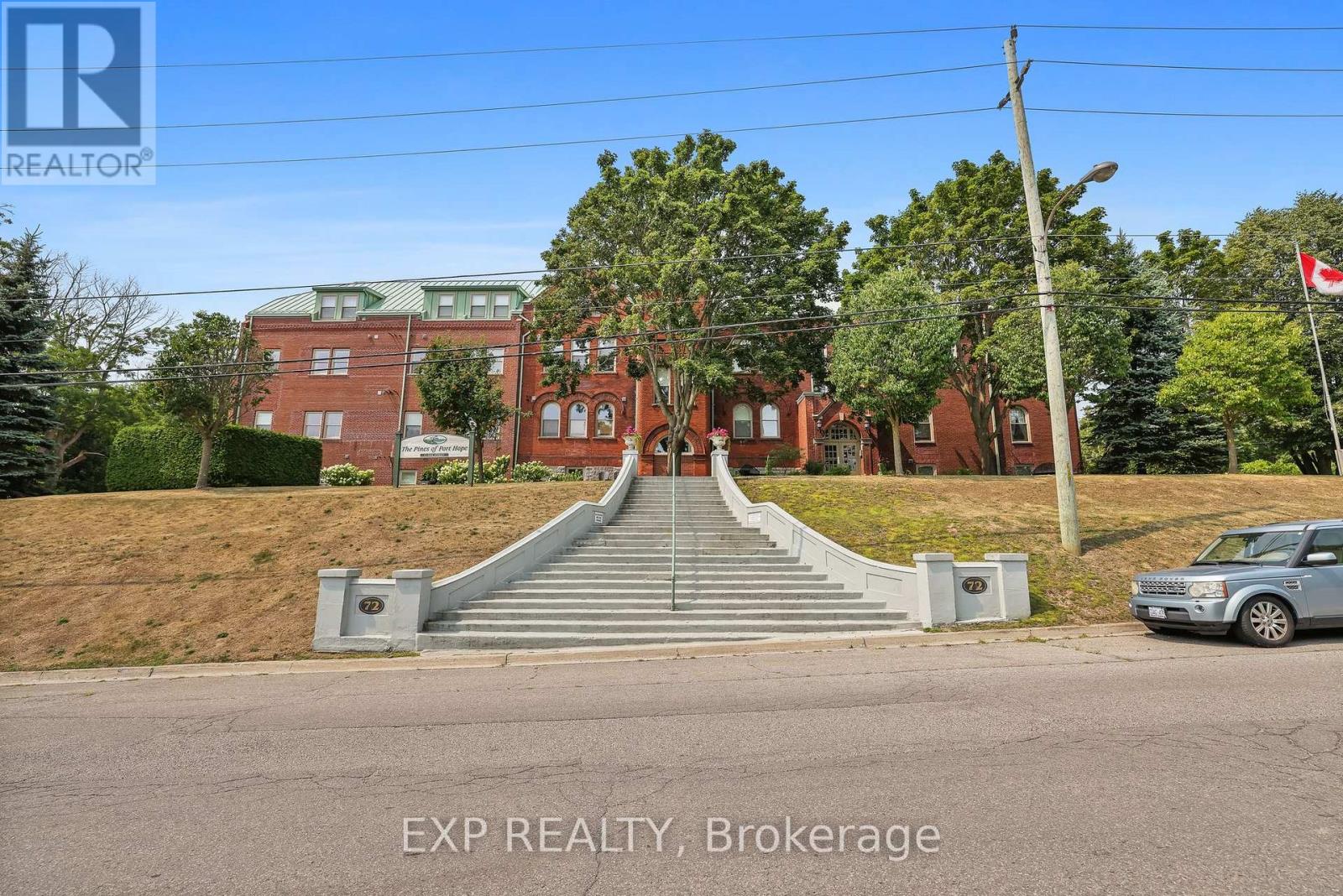 Photo 3 of 302 72 Pine Street N, Port Hope ON