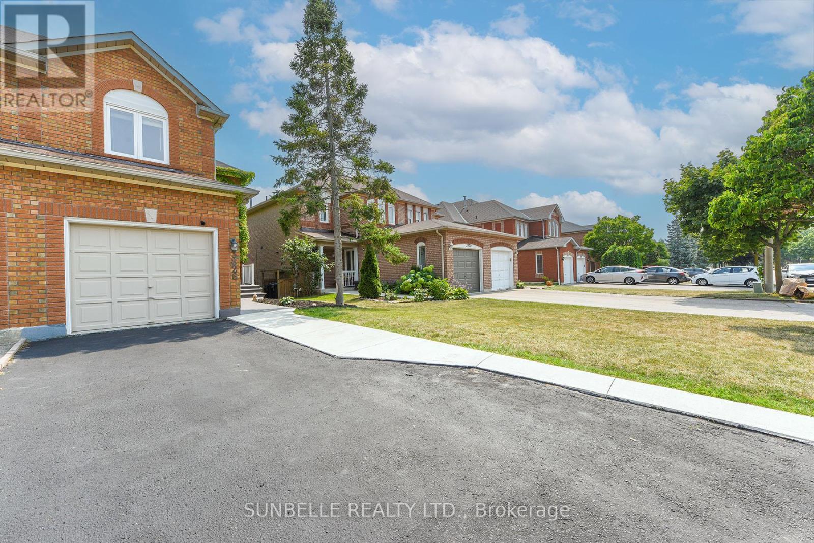 Photo 12 of 3826 Allcroft Road, Mississauga ON
