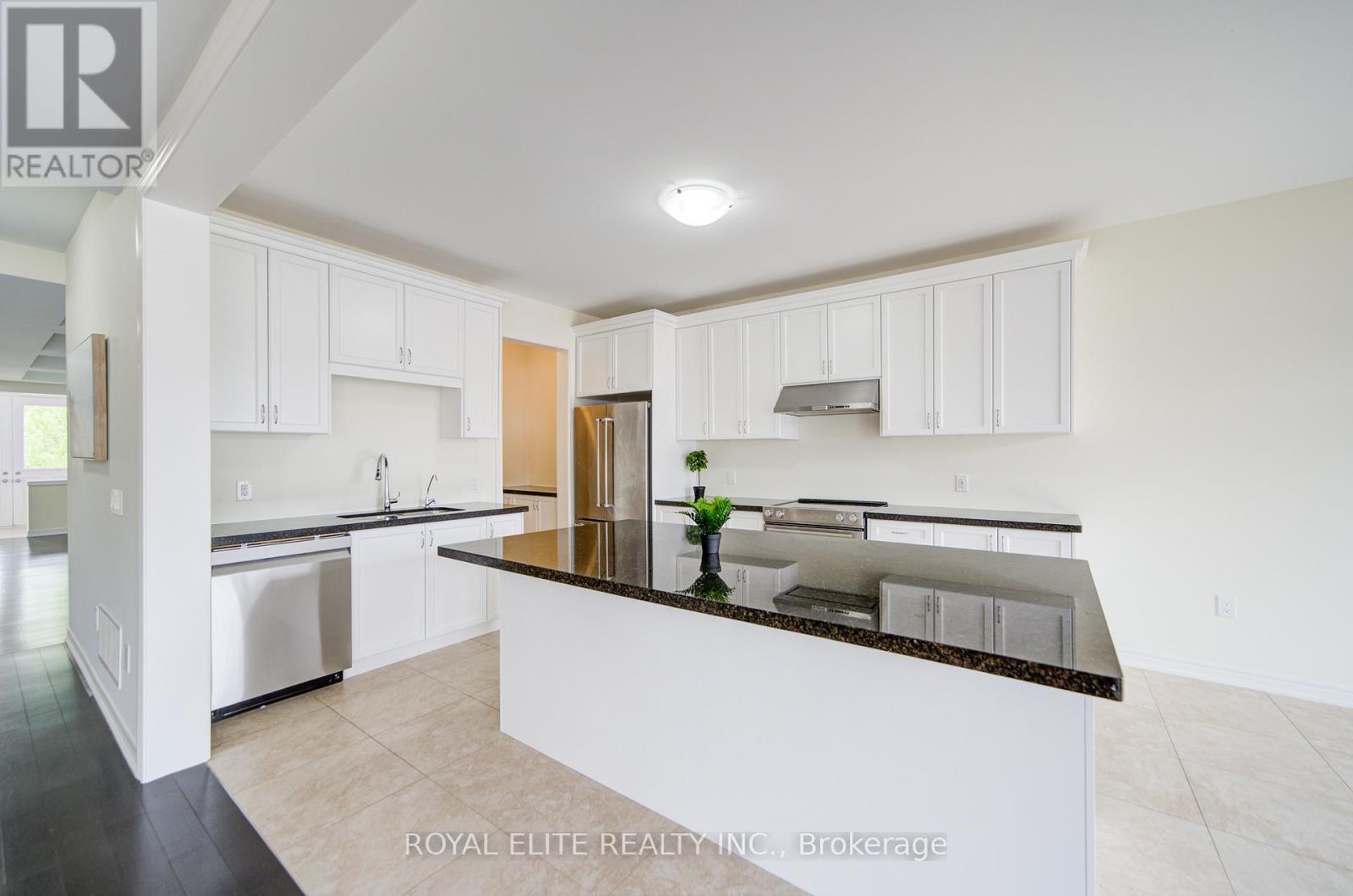 Photo 36 of 7 Goldeneye Drive, East Gwillimbury ON