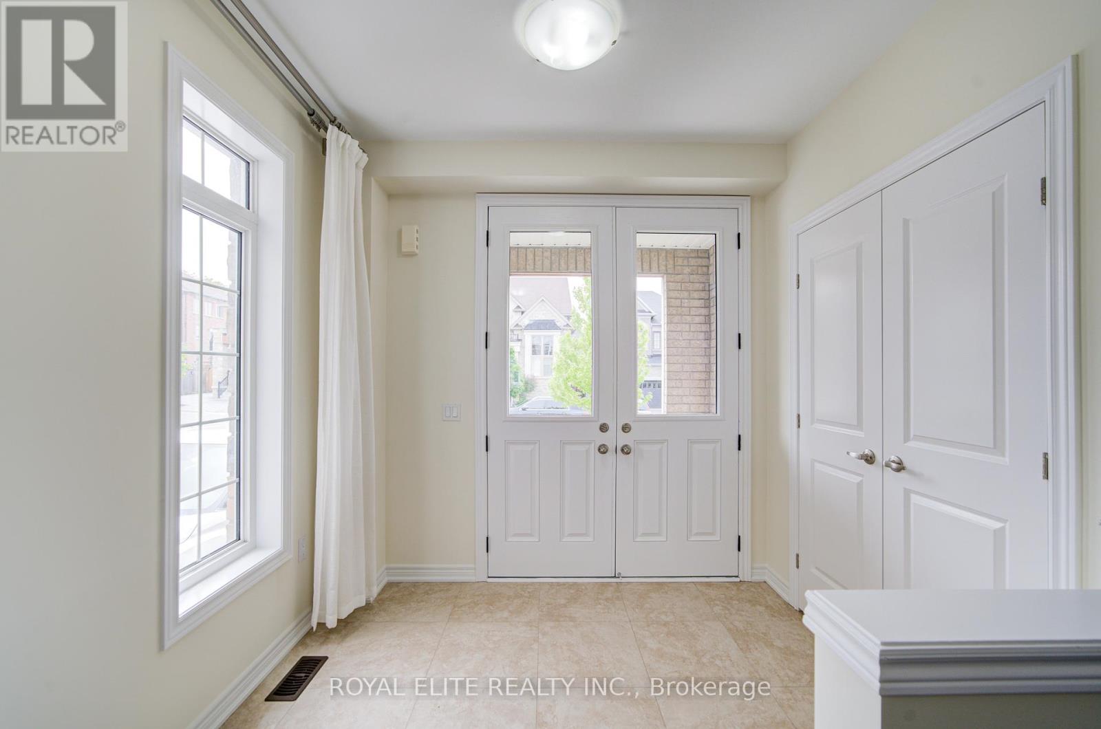 Photo 29 of 7 Goldeneye Drive, East Gwillimbury ON