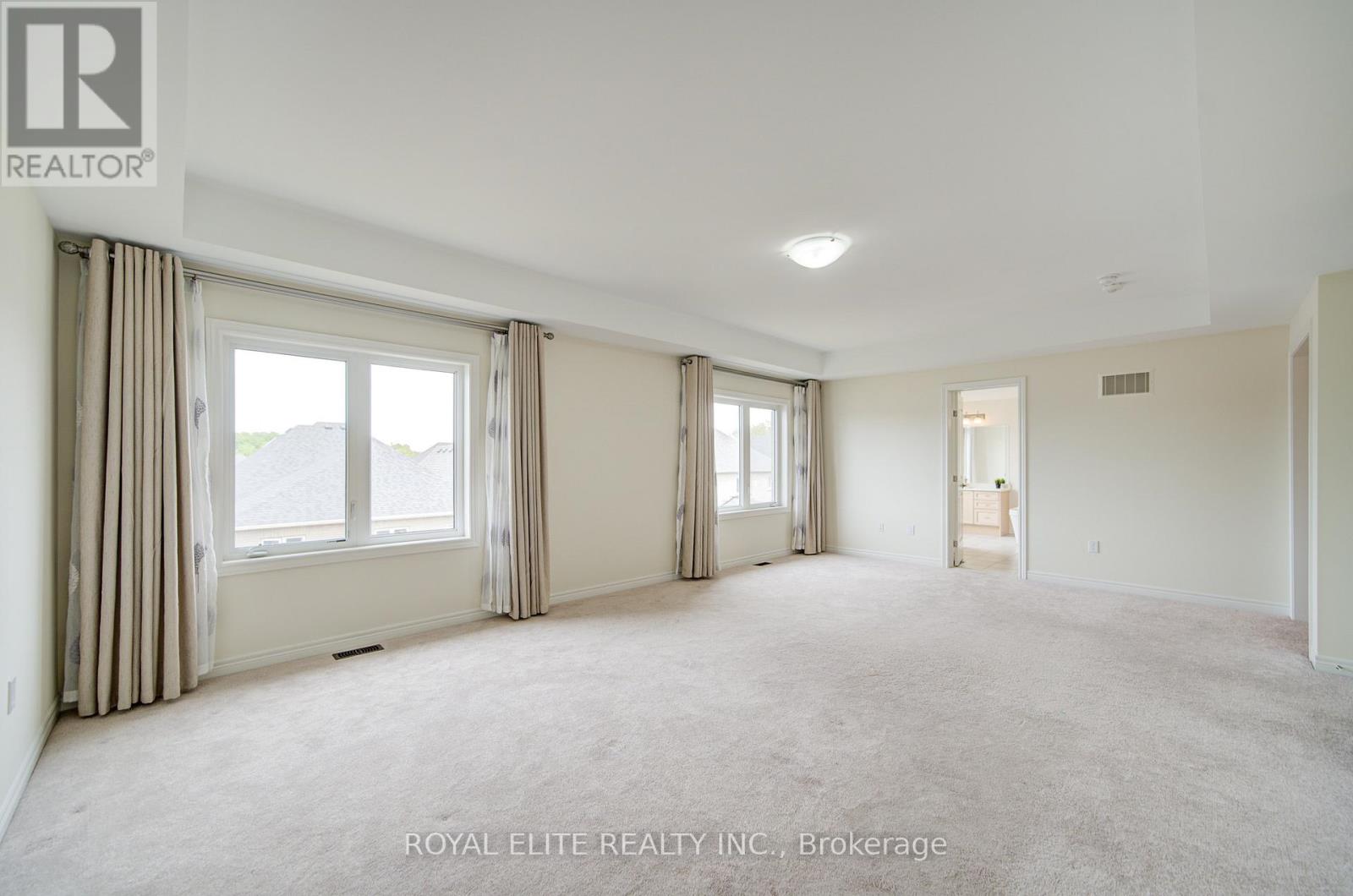 Photo 31 of 7 Goldeneye Drive, East Gwillimbury ON