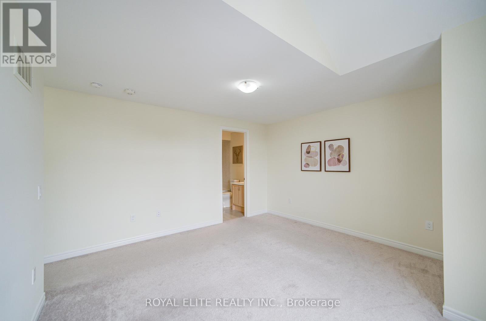 Photo 45 of 7 Goldeneye Drive, East Gwillimbury ON
