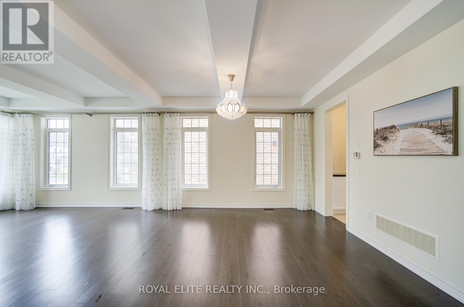 Photo 27 of 7 Goldeneye Drive, East Gwillimbury ON