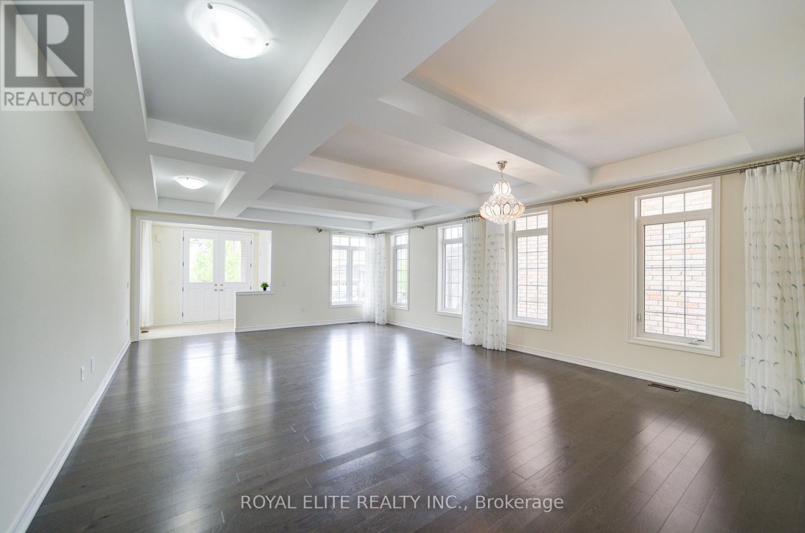 Photo 12 of 7 Goldeneye Drive, East Gwillimbury ON