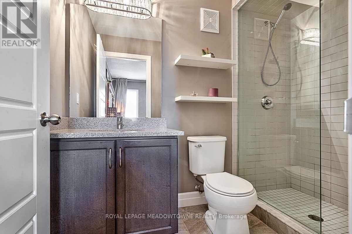 Photo 11 of 23 70 Plains Road W, Burlington ON