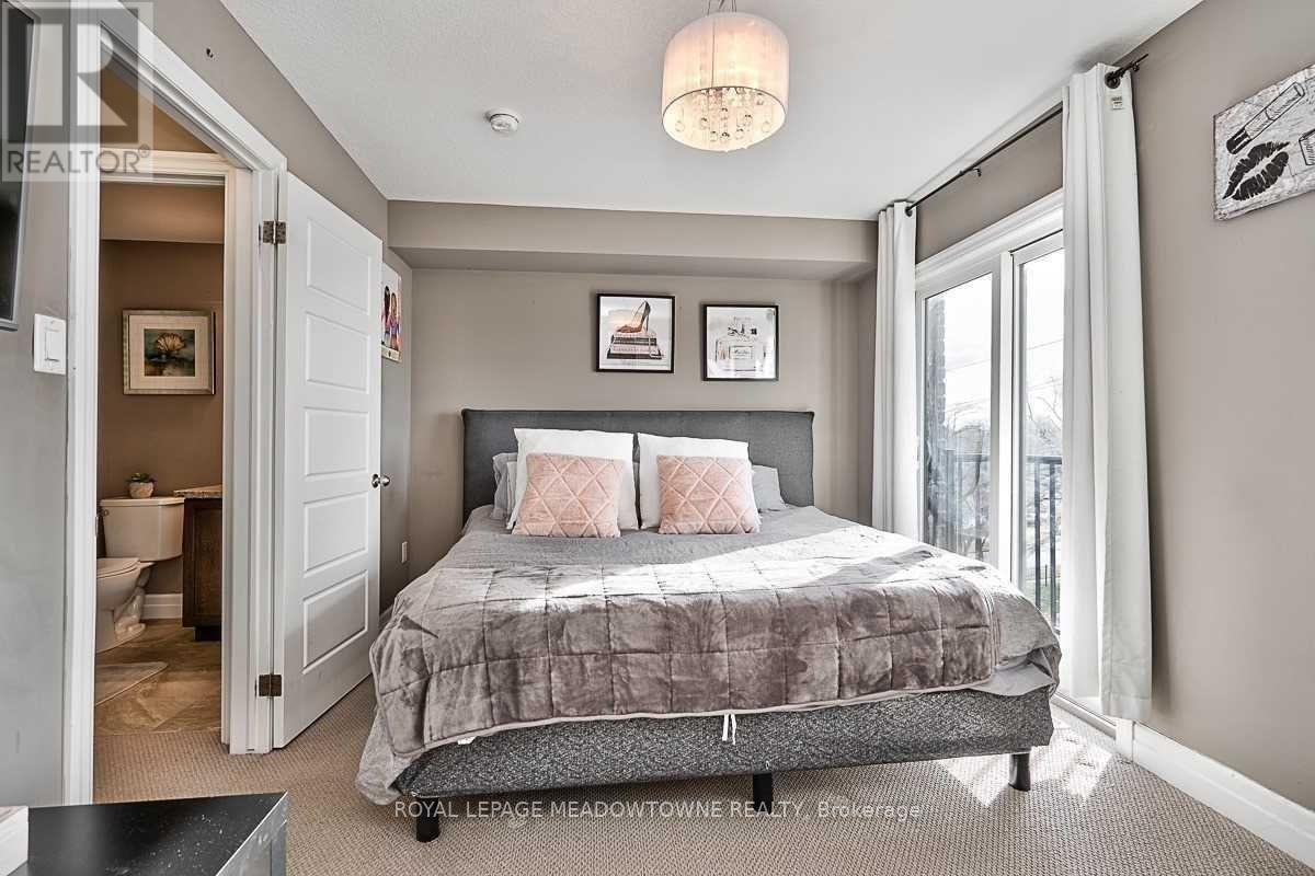 Photo 12 of 23 70 Plains Road W, Burlington ON