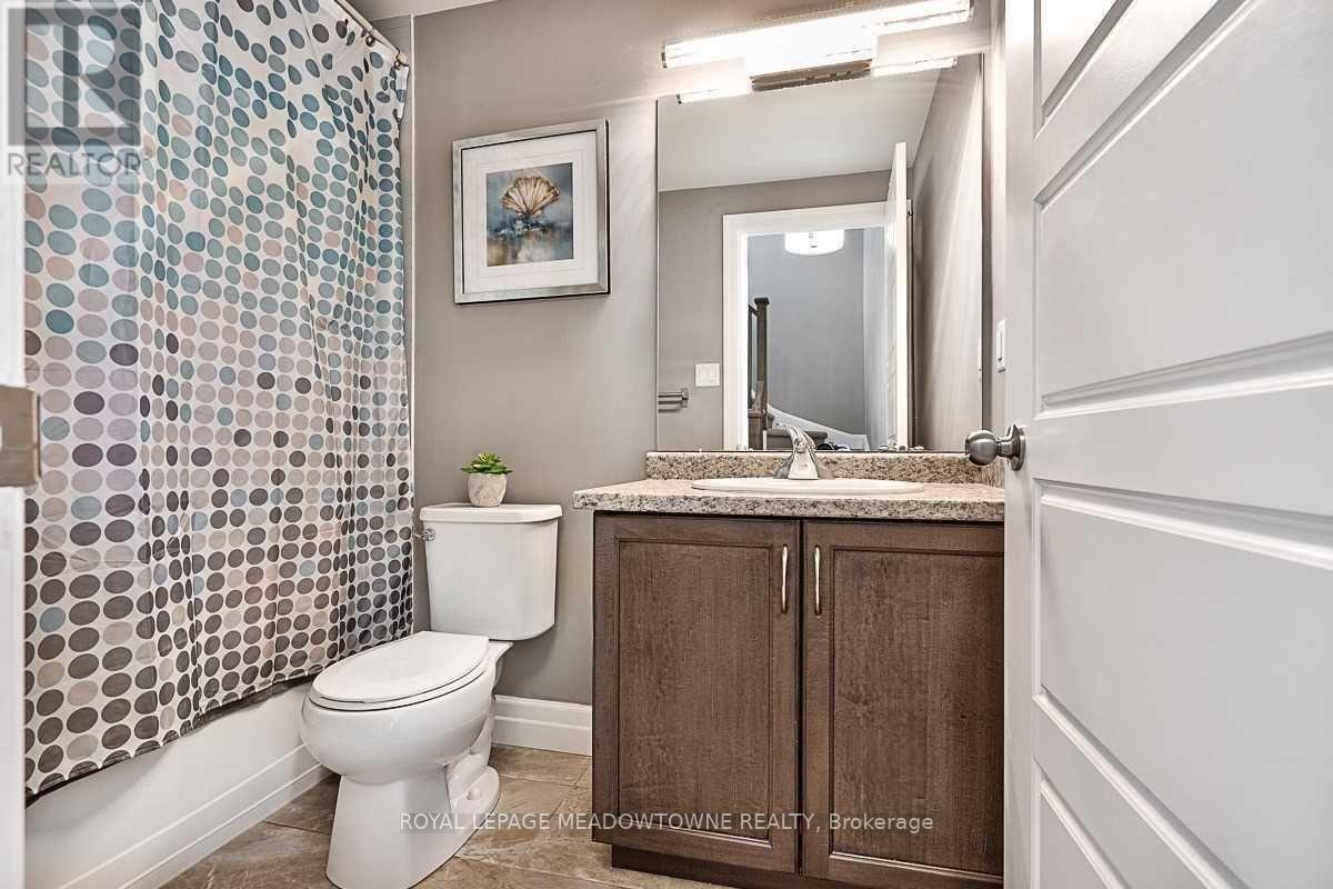 Photo 14 of 23 70 Plains Road W, Burlington ON