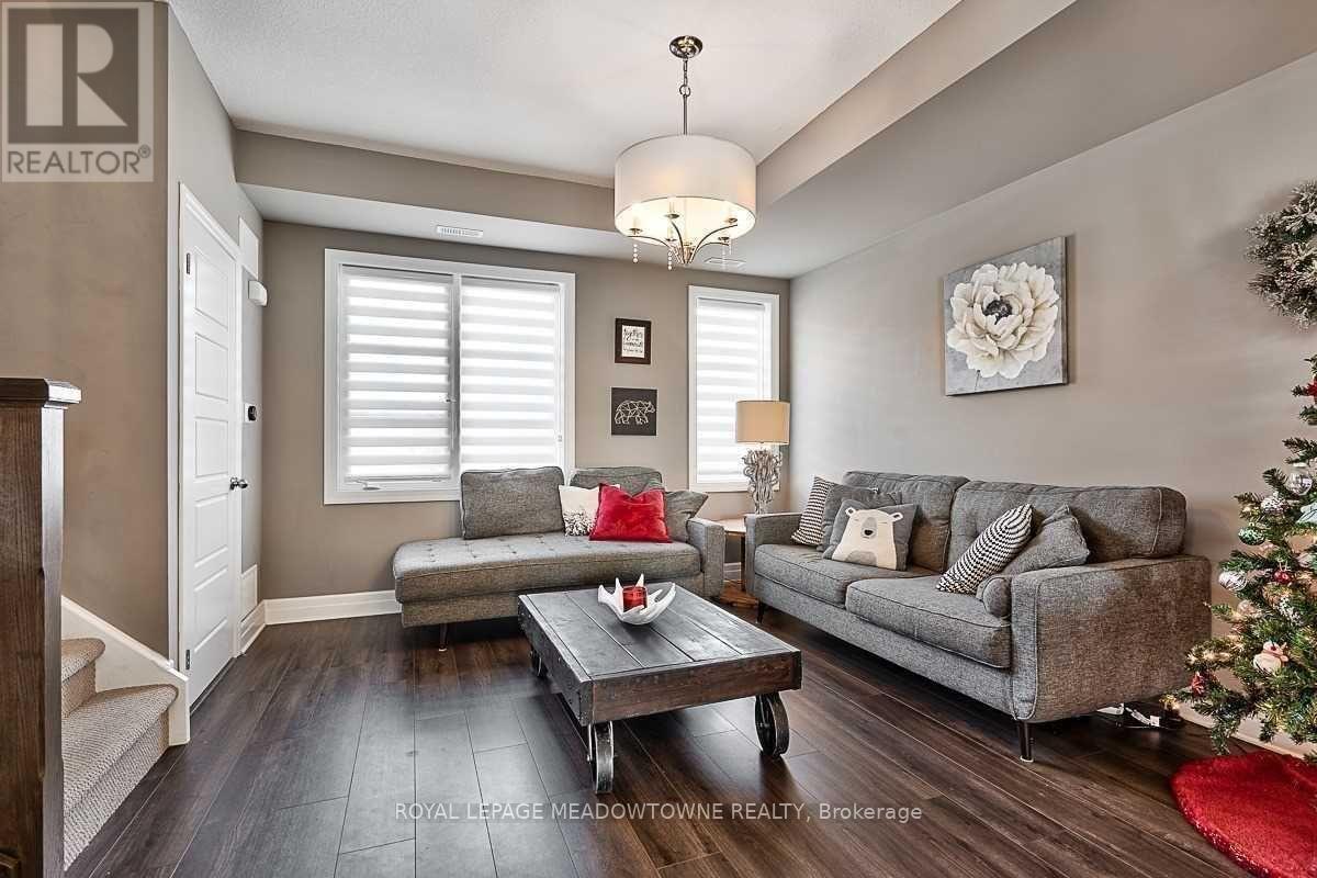 Photo 6 of 23 70 Plains Road W, Burlington ON