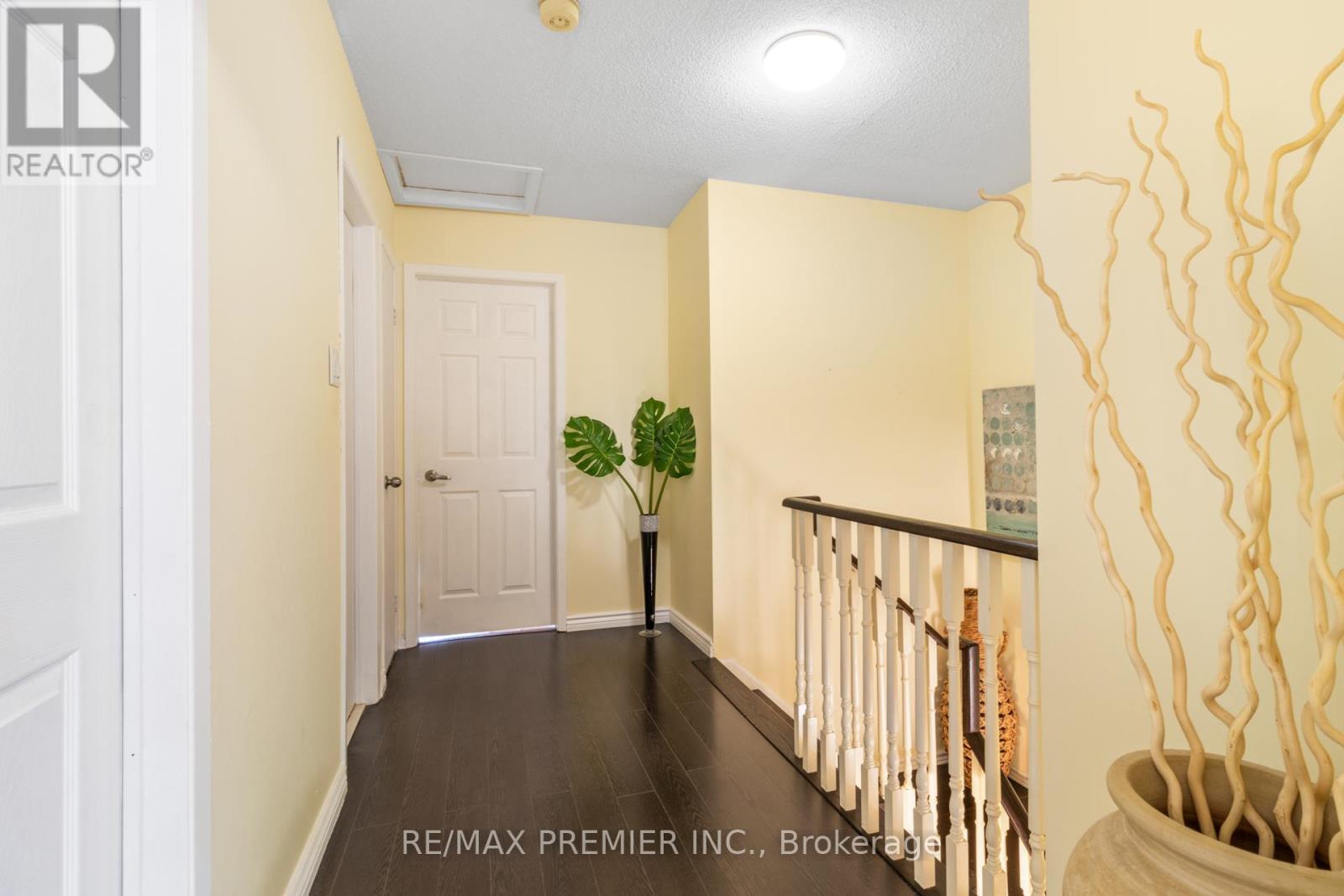Photo 24 of 26 Ecclestone Drive, Brampton ON
