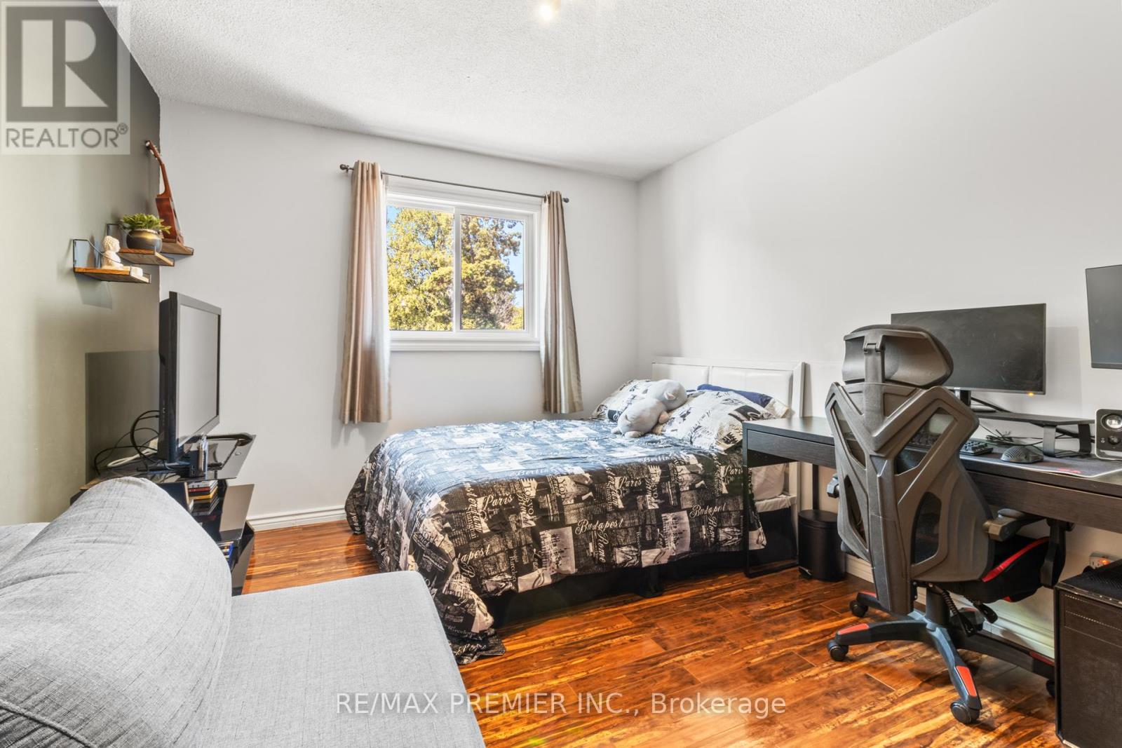 Photo 28 of 26 Ecclestone Drive, Brampton ON